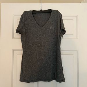 Under armour v neck tech t shirt